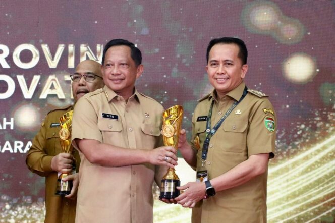 
Akhir Masa Tugas 9 Bulan sebagai Pj Gubernur Sumsel, Agus Fatoni Terima 68 Penghargaan