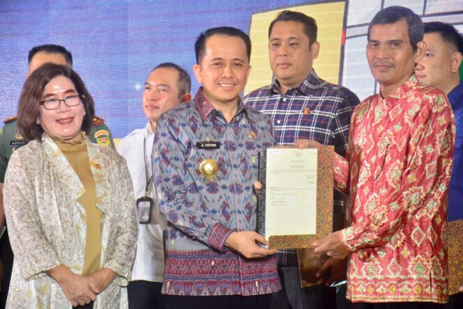 
Pj Gubernur Agus Fatoni Launching Kantor Penerbitan Dokumen Elektronik di Lingkungan Kanwil BPN Sumsel