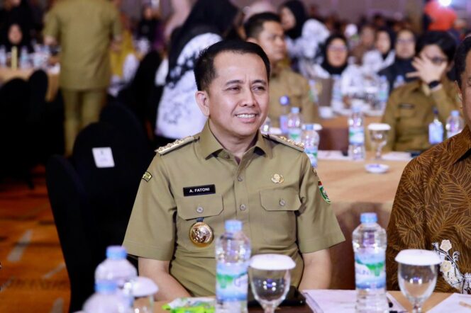 
Pj Gubernur Agus Fatoni Hadiri Peluncuran Sistem Data Registrasi Sosial Ekonomi