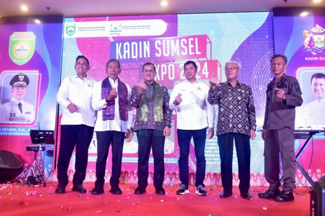 
Plh Sekda Sumsel Edward Chandra Buka Kadin Expo dan Rapimprov Kadin Sumsel 2024