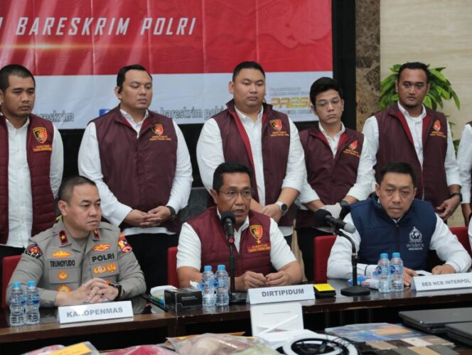 
Polri Masih Selidik Laporan Pimpinan KPK Terhadap Dewas KPK