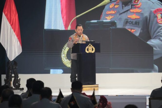
					Kapolri Minta Personelnya Tingkatkan Kinerja Untuk Jaga Kepercayaan Masyarakat