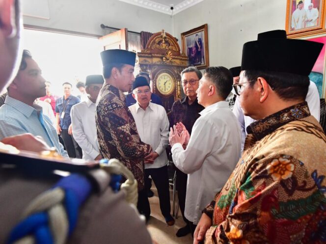 
Jokowi Berdukacita atas Wafatnya Wapres Ke-9 RI Hamzah Haz