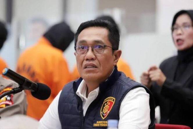 
Senin, Bareskrim Panggil Ketua BP2MI Soal Inisial T Pengendali Judi Online