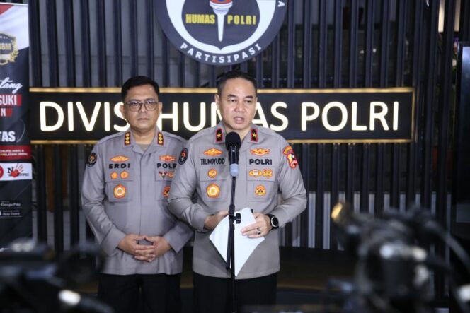 
Polri Gelar Penyidikan soal Pengendali Judi Online Berinisial T