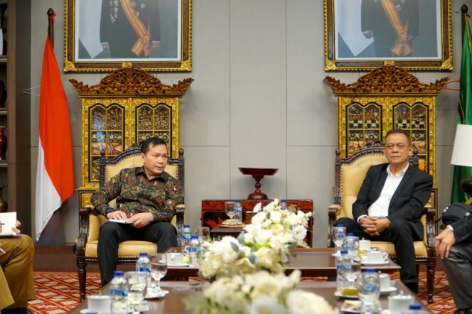 
Pj Gubernur Sumsel Elen Setiadi Terima Audiensi PT. Yodya Karya Bahas Kelanjutan Pembangunan Masjid Sriwijaya