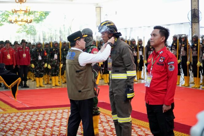 
Tingkatkan Kapasitas dan kesiapsiagaan, Pj Gubernur Elen Setiadi Resmi Buka Pelatihan Penanggulangan Karhutla di Wilayah Sumsel 