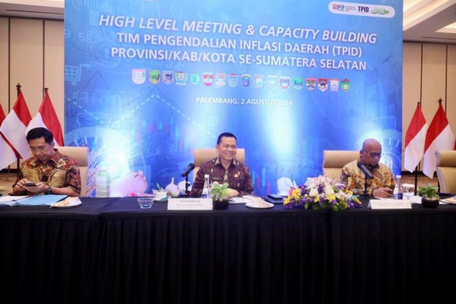 
Pimpin High Level Meeting and Capacity Building TPID, Pj Gubernur Elen Setiadi Tekankan 3 Poin Penting pada Kepala Daerah se-Sumsel
