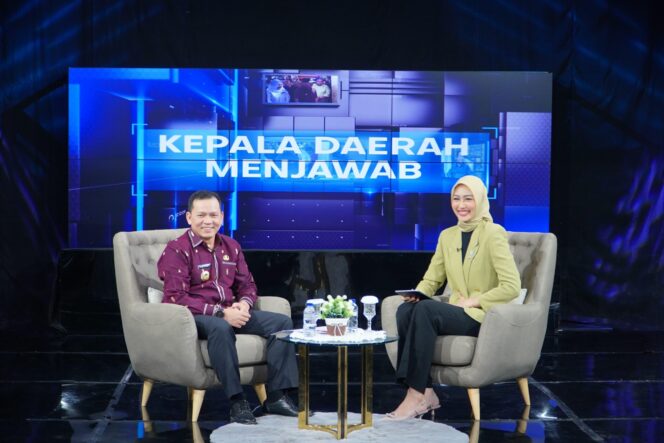 
Talkshow di TVRI Sumsel, Pj Gubernur Elen Setiadi Ungkap Strategi Pengembangan Ekonomi dan Pengentasan Kemiskinan