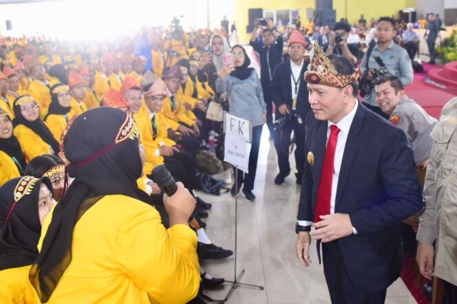 
Pj Gubernur Elen Setiadi  Beri Motivasi Bagi Ribuan Maba Unsri 2024