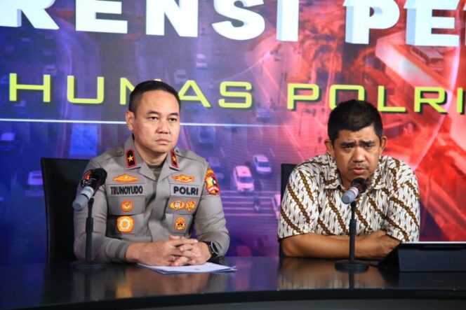 
Polri Ungkap Sumber Dana Terduga Teroris di Batu Untuk Beli Bahan Bom