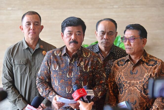 
Pemerintah Umumkan Penerima Tanda Jasa dan Kehormatan Jelang HUT Ke-79 RI