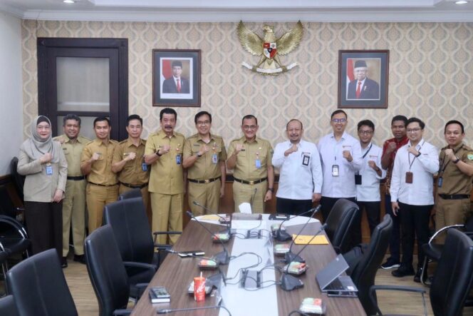 
Pj Sekda Edward Candra: Pemprov Sumsel Dorong Kualitas Layanan Publik yang Prima Untuk Masyarakat