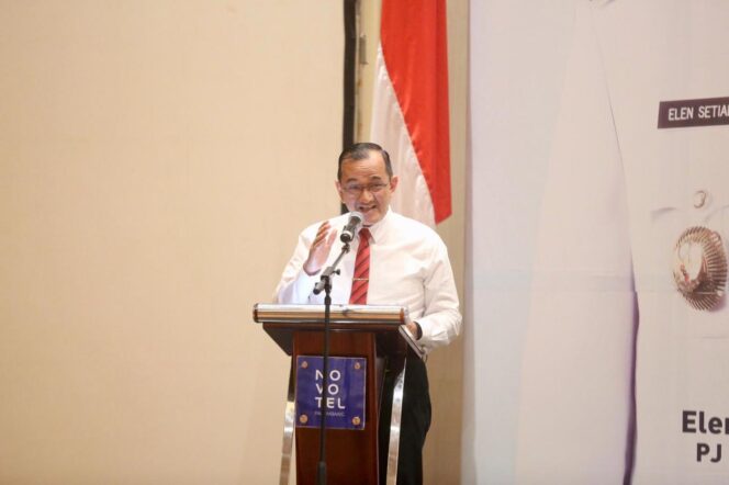 
Sekda Sumsel Edward Candra Ajak Semua Stakeholder Sinerji Lakukan Penanggulangan Kebakaran Hutan, Kebun dan Lahan