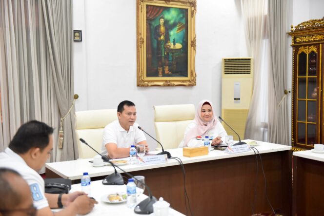 
Pj Gubernur Elen Setiadi Harapkan Dekranasda Sumsel Tampilkan Kerajinan Terbaik Pada Kriya Nusa 2024