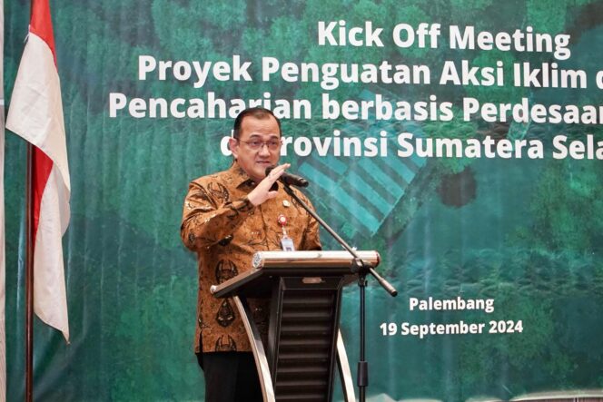 
					Sekda Edward Candra Ajak Masyarakat Peduli Kelestarian Lingkungan Melalui ProKlim