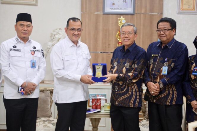 
Terima Audiensi Dekan Fakultas Keguruan Unsri, Sekda Edward Candra Apresiasi Digelarnya Event SULE-IC Unsri Tahun 2024