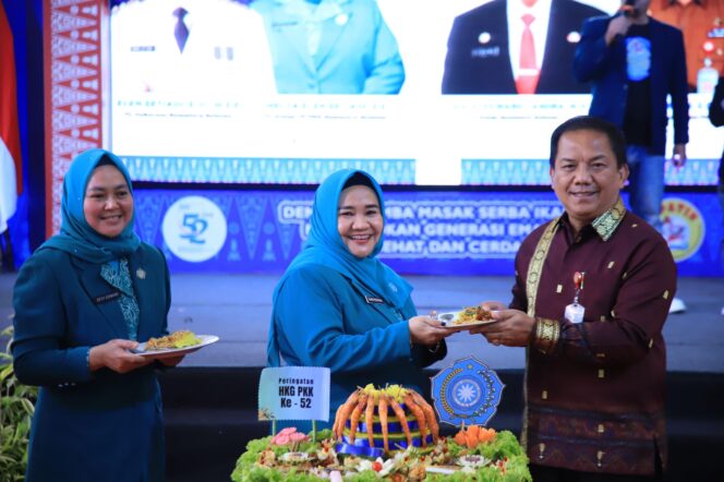 
					Pj Gubernur Sumsel Elen Setiadi Ajak Warga Gemar Makan Ikan Demi Generasi Sehat dan Cerdas
