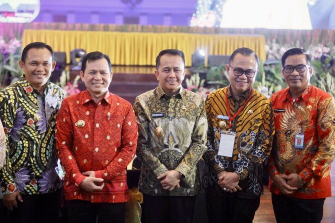 
					Pj Gubernur Elen Setiadi Hadiri Serah Terima BMN Kementerian PUPR Tahun 2024
