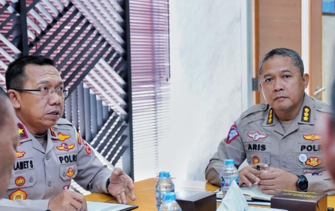 
					Polri Gelar Operasi Zebra 2024: Tekan Angka Kecelakaan Lalu Lintas dengan Pendekatan Humanis