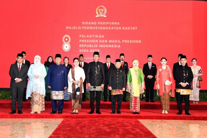 
					Presiden Jokowi Hadiri Pelantikan Presiden dan Wakil Presiden Republik Indonesia 2024-2029 di Gedung MPR/DPR/DPD RI, Jakarta