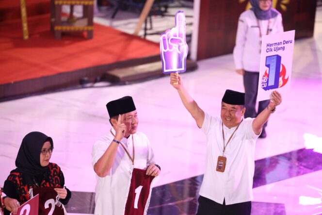 
					Elektabilitas Herman Deru-Cik Ujang Masih Tak Tertandingi dalam Survei Terbaru Cyrus Network