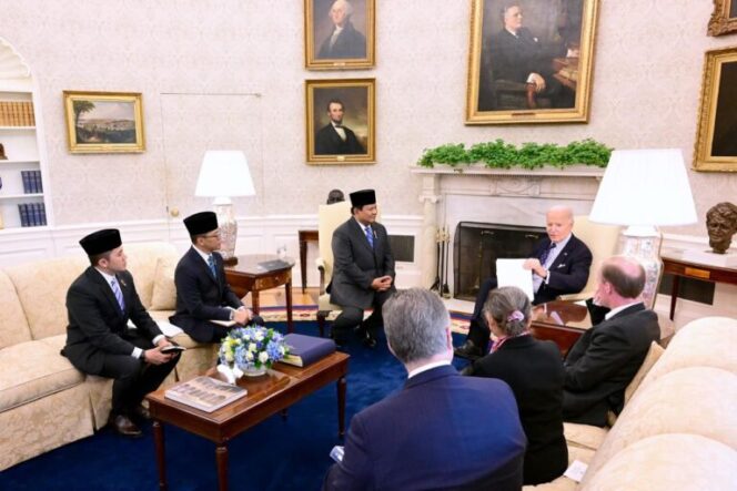 
					Presiden Prabowo Subianto Bertemu Presiden Joe Biden di Gedung Putih