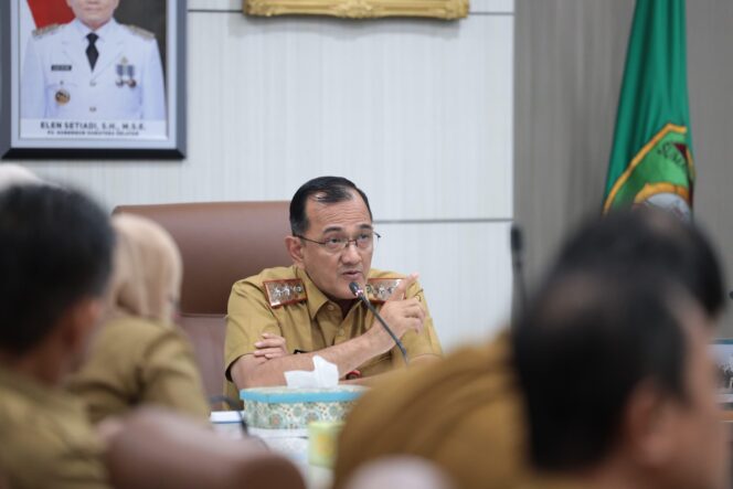 
Sekda Edward Candra Harapkan Listrik dan  Jaringan Internet Berjalan Normal Saat Pilkada 2024