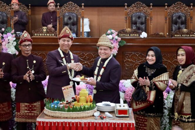 
Pj Gubernur Elen Setiadi Hadiri Paripurna HUT Ke-78 Muara Enim 