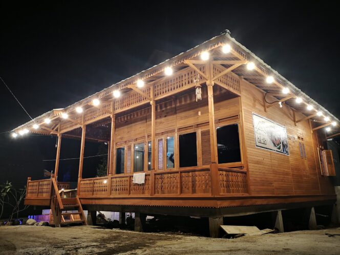 
					Wood Villas