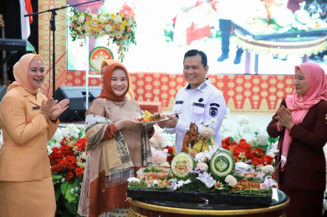
					Hadiri Momen HUT Ke-25 DWP Sumsel, Pj Gubernur Elen Setiadi Ingatkan Anggota DWP Sumsel Bijak Gunakan Medsos