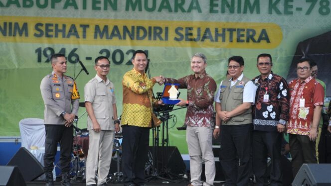 
Karnaval Budaya dan Mobil Hias Meriahkan HUT Kabupaten Muara Enim Ke-78