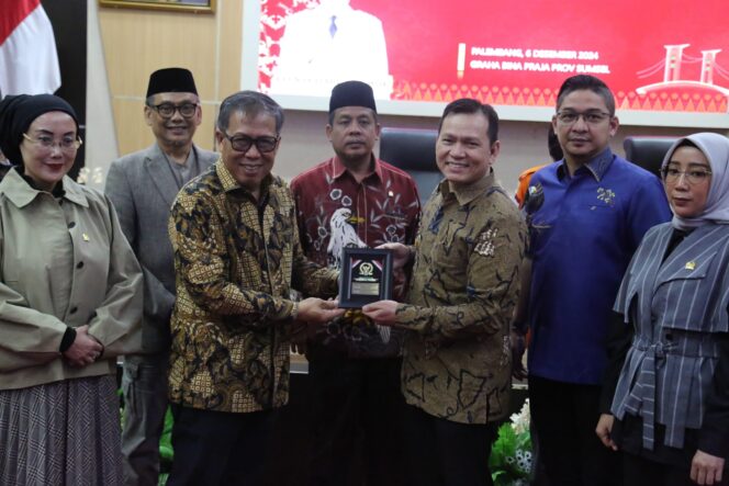 
Terima Rombongan Komisi VIII DPR RI, Pj Gubernur Elen Setiadi Paparkan Potensi Sumsel