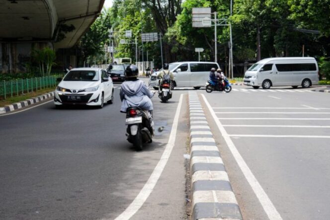 
Nekat Lawan Arus, Sanksi Tegas Menanti Pengendara
