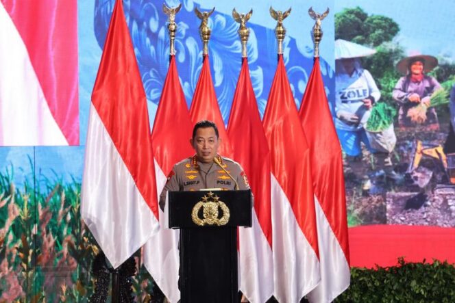 
					Kapolri Tegaskan Pelayanan yang Tulus dan Penuh Dedikasi untuk Masyarakat