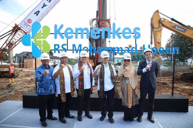 
					Sekda Sumsel Edward Candra Hadiri Peletakan Batu Pertama Pembangunan Gedung Pusat Oncology RSUP MH Palembang