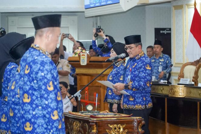 
Sekda Sumsel Edward Candra Kukuhkan PAW Dewan Pengurus Korpri Palembang