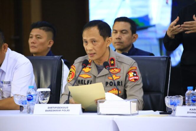 
					Masyarakat Kesulitan Gas LPG 3, Polri Begerak ke Lapangan