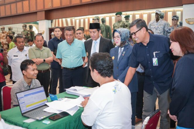 
					BPJS Ketenagakerjaan Beri Layanan Prioritas Klaim JHT bagi Pekerja PT Sritex yang Terkena PHK