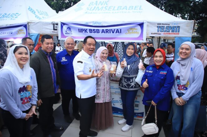 
Cik Ujang Apresiasi Korwil ICSB Wilayah Sumsel Libatkan UMKM Pada Bazar Jajan Bukoan di Palembang