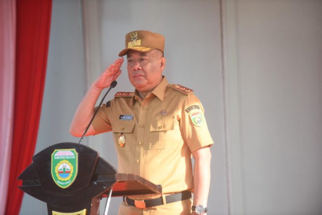 
Cik Ujang Pimpin Apel Gabungan dan Halal Bihalal Bersama Pegawai Pemprov Sumsel