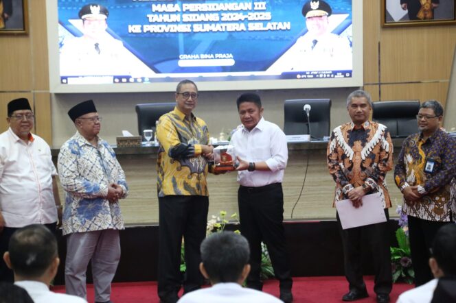 
					Gubernur Herman Deru Antusias Sambut Reses Komisi X DPR RI di Sumsel