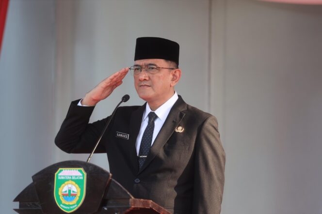 
Irup Hardiknas, Sekda Edward Candra Bacakan Amanat Tertulis Mandikdasmen RI