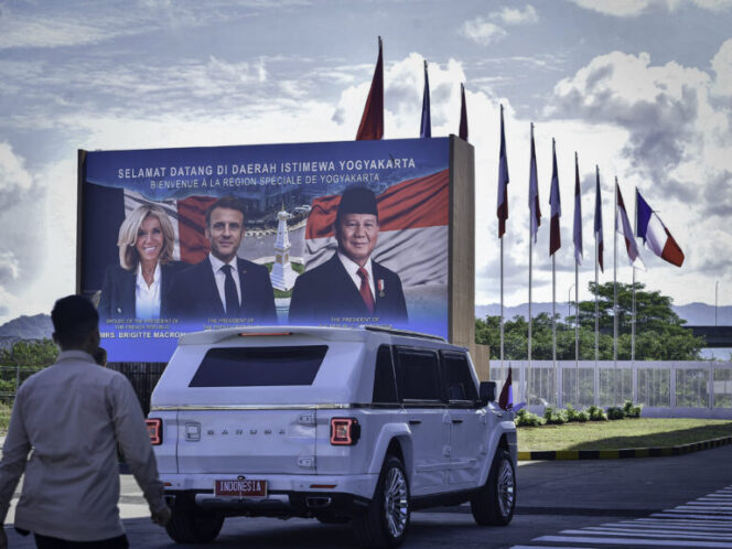 
					Prabowo Tiba di Yogyakarta, Sambut Langsung Presiden Macron untuk Tinjau Akmil Magelang