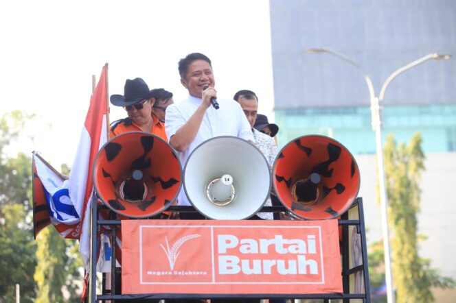 
Herman Deru Segera Respon Tuntutan Para Buruh Agar Hidup Lebih Sejahtera