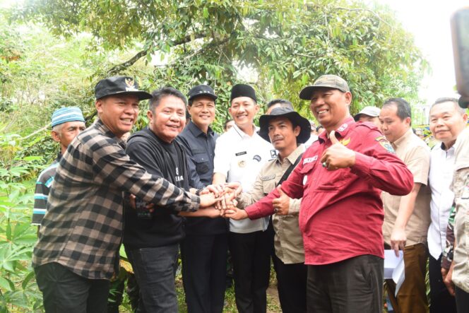 
					Diimpikan Masyarakat Lebih Dari 3 Dekade, Herman Deru Bergerak Cepat Atasi Jalan Terbengkalai Penghubung Muara Enim-Pali-Prabumulih