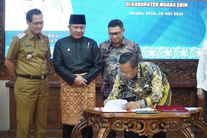 
					Gubernur Herman Deru Dorong Percepatan Pembangunan Jalan Khusus Batu Bara dan 5 Flyover di Muara Enim