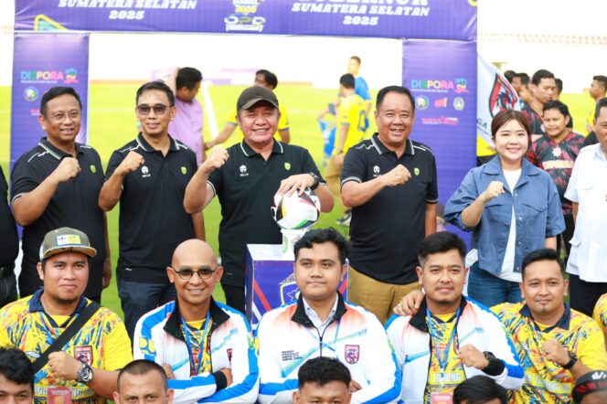 
28 Tim Bertarung Rebut Piala Gubernur Sumsel 2025, Herman Deru: Sarana Eratkan Silaturahmi Antar Pegawai