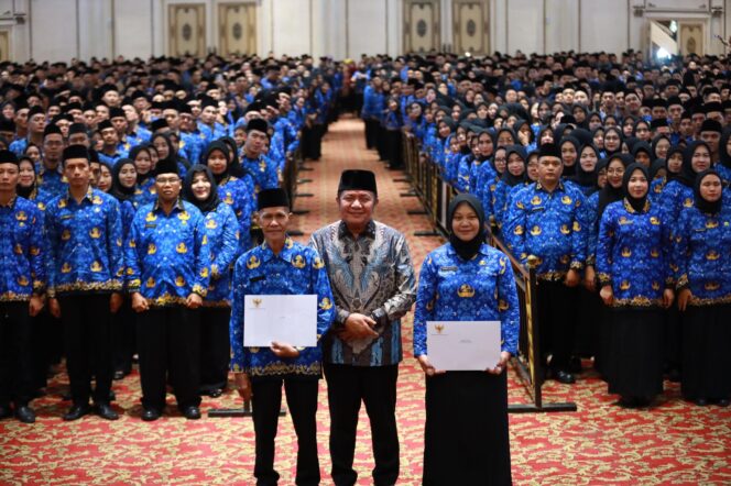 
Gubernur Herman Deru Resmikan 3.077 PPPK Tahap I Pemprov Sumsel