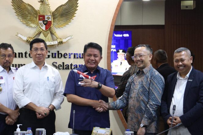 
AirAsia Siap Terbang ke Kuala Lumpur dari SMB II Palembang, Gubernur Herman Deru: Kabar Baik untuk Masyarakat Sumsel
